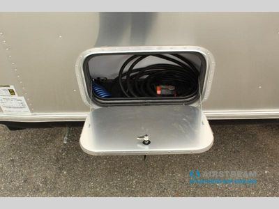 2025 Airstream Flying Cloud - Photo 4