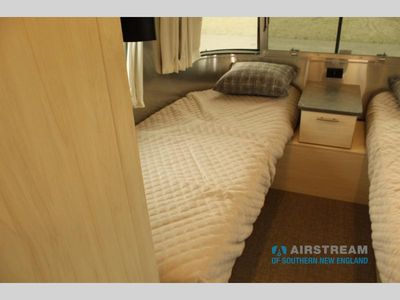 2025 Airstream Flying Cloud - Photo 14