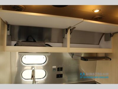 2025 Airstream Flying Cloud - Photo 23