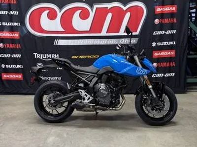 2025 Suzuki GSX-8S — front three-quarter view