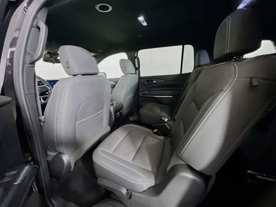 2025 Chevrolet Traverse - Photo 21