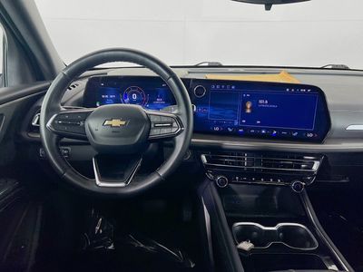 2025 Chevrolet Traverse - Photo 19