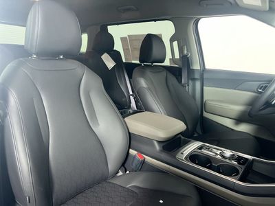 2026 Kia Carnival Hybrid - Photo 32