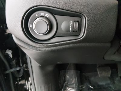 2023 Jeep Renegade - Photo 13