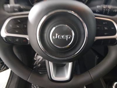 2023 Jeep Renegade - Photo 12