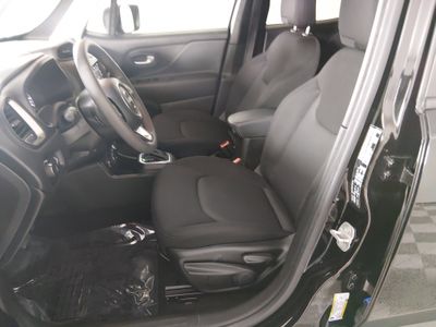2023 Jeep Renegade - Photo 19