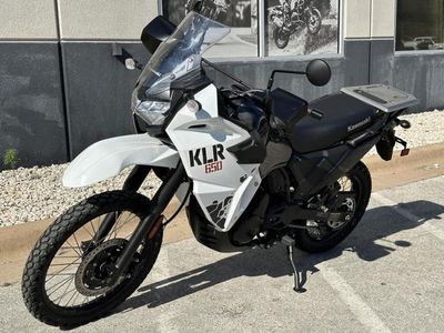 2025 Kawasaki KLR650 S Pearl Crystal White/Metallic Carbon Gray - Photo 3
