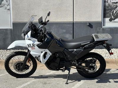 2025 Kawasaki KLR650 S Pearl Crystal White/Metallic Carbon Gray - Photo 10