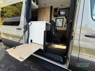 2026 Storyteller Overland Storyteller Overland — photo 18 view