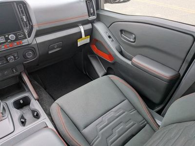 2026 Nissan Frontier - Photo 16