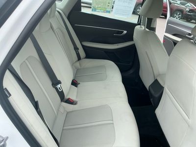 2023 Hyundai Sonata - Photo 18