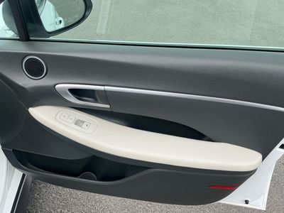 2023 Hyundai Sonata - Photo 21