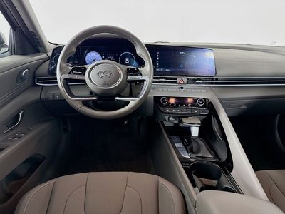 2025 Hyundai Elantra - Photo 20