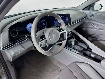 2025 Hyundai Elantra - Photo 5