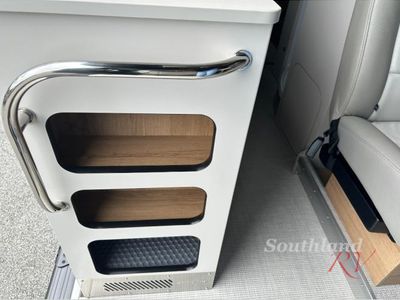 2026 Airstream Rangeline - Photo 11