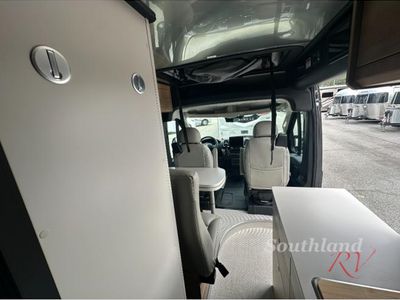 2026 Airstream Rangeline - Photo 14