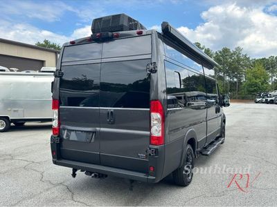 2026 Airstream Rangeline - Photo 3