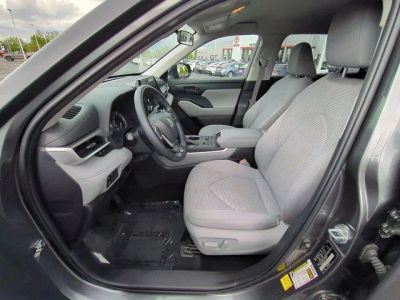 2023 Toyota Highlander - Photo 8