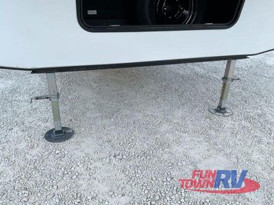 2025 Dutchmen RV Astoria - Photo 10