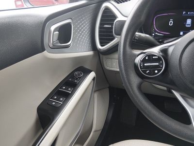 2023 Kia Soul - Photo 16