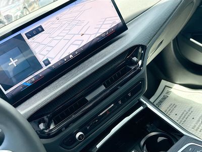 2025 BMW 3 Series - Photo 28