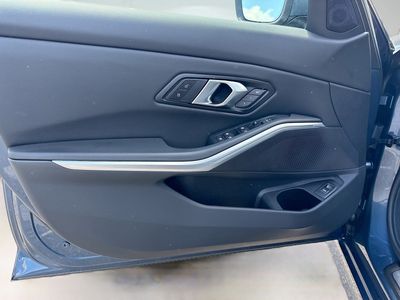 2025 BMW 3 Series - Photo 22