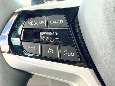 2025 BMW 3 Series - Photo 38