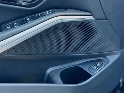 2025 BMW 3 Series - Photo 24