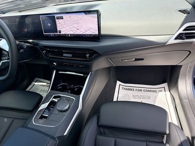 2025 BMW 3 Series - Photo 18