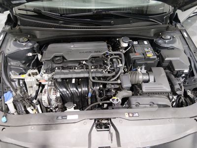 2024 Hyundai Elantra — photo 9 view
