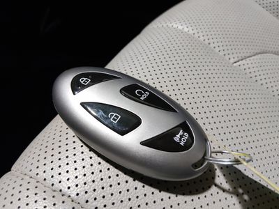 2024 Hyundai Elantra — photo 15 view
