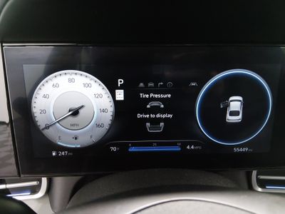 2024 Hyundai Elantra — photo 14 view