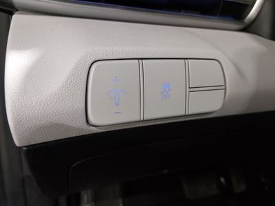 2024 Hyundai Elantra — photo 13 view