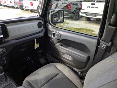 2026 Jeep Wrangler — photo 17 view