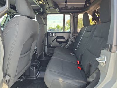 2021 Jeep Wrangler - Photo 13