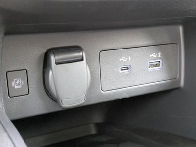 2025 Nissan Versa - Photo 21