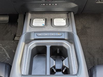 2027 Kia Telluride Hybrid - Photo 24