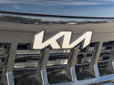 2027 Kia Telluride Hybrid - Photo 13