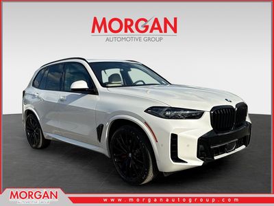 2026 BMW X5 sDrive40i in Mineral White Metallic — front three-quarter view