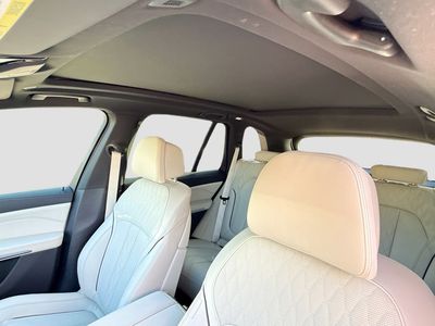 2026 BMW X5 — photo 27 view