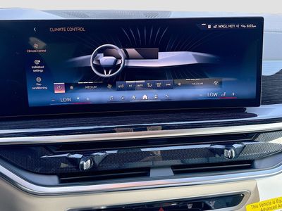 2026 BMW X5 — photo 35 view