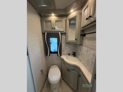 2026 Tiffin Motorhomes Phaeton — photo 31 view