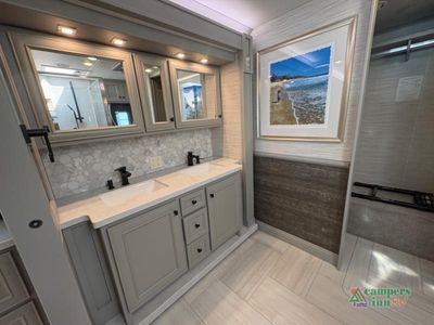 2026 Tiffin Motorhomes Phaeton — photo 40 view