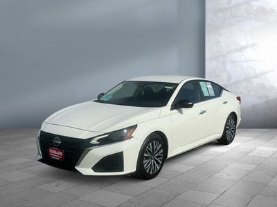 2025 Nissan Altima - Photo 1