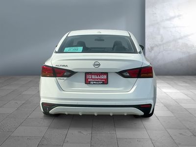 2025 Nissan Altima - Photo 5