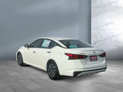 2025 Nissan Altima - Photo 4