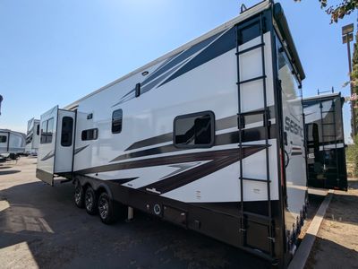 2025 Jayco Seismic - Photo 31