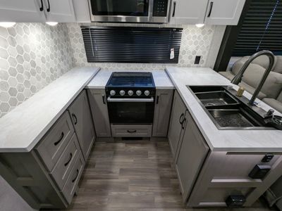 2025 Jayco Seismic - Photo 5