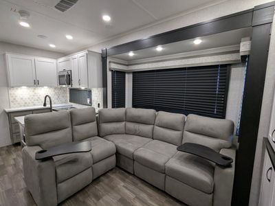 2025 Jayco Seismic - Photo 9