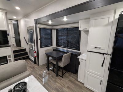 2025 Jayco Seismic - Photo 33